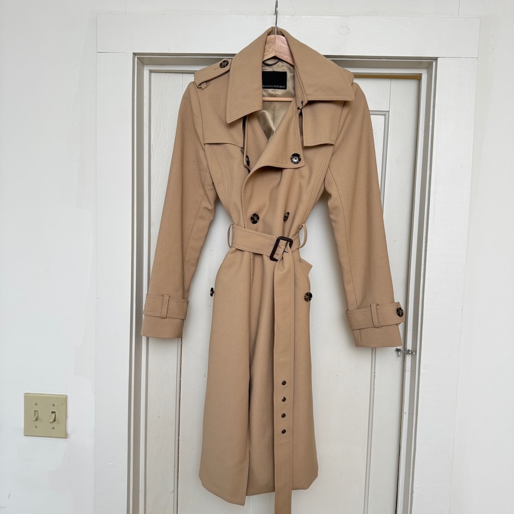 Banana Republic Timeless Trench Small
